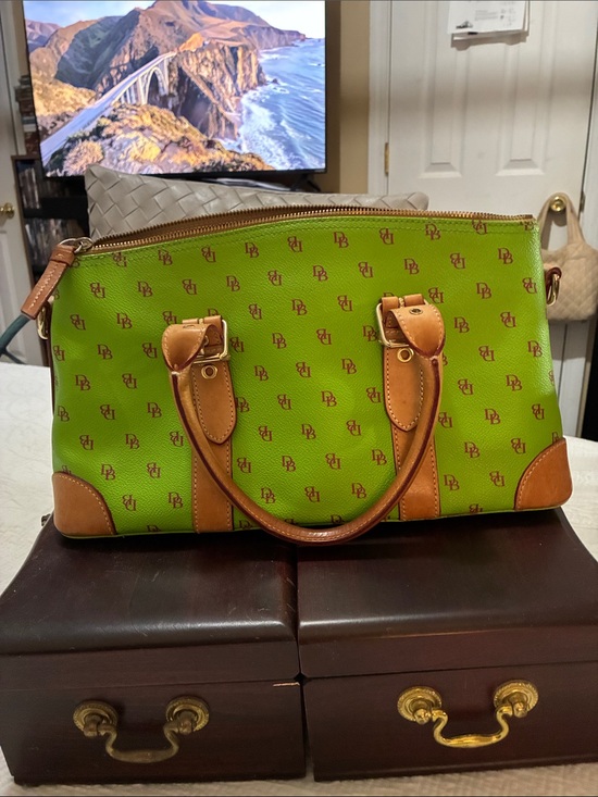 Dooney & Bourke Handbags - Dooney & Bourke Bag